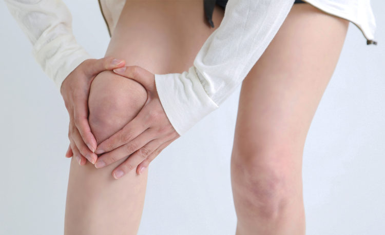 膝の痛み患者のイメージ